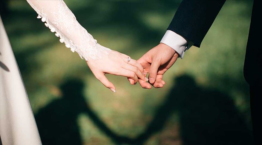 Evlilik kimə daha çox xeyir verir: qadınlara yoxsa kişilərə?