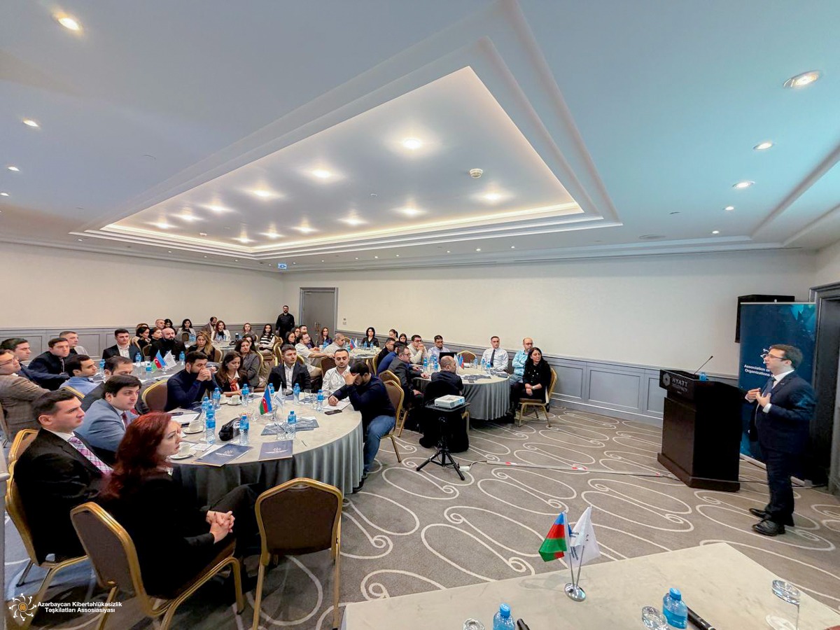 İnformasiya texnologiyaları üzrə standartlar mövzusunda beynəlxalq seminar keçirilib 