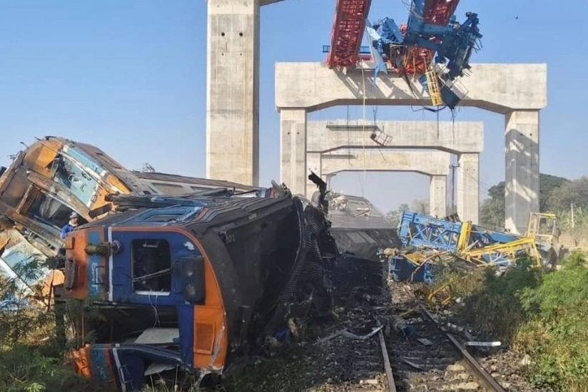 Tailandda kranın qatarın üzərinə düşməsi nəticəsində 22 nəfər ölüb, 70 nəfər xəsarət alıb