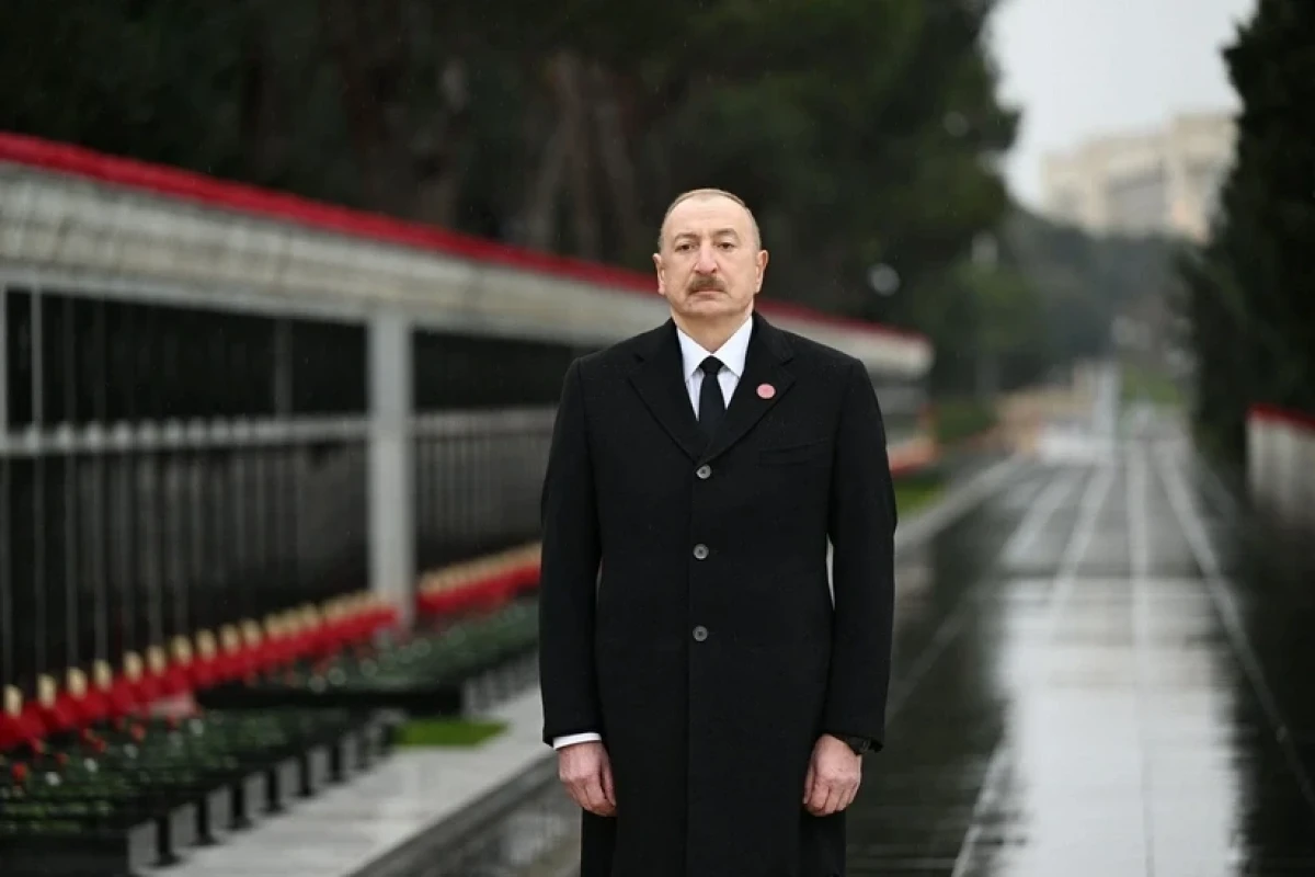 Prezident İlham Əliyev Şəhidlər xiyabanını ziyarət etməsi ilə bağlı video paylaşıb - VİDEO