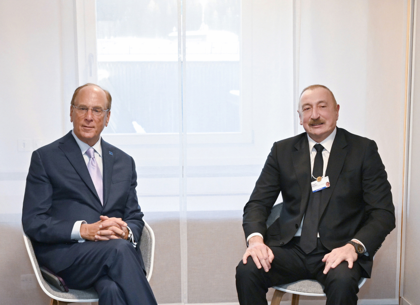 Prezident İlham Əliyev Davosda “BlackRock”un baş icraçı direktoru və “Global Infrastructure Partners” şirkətinin təsisçisi, sədri və baş icraçı direktoru ilə görüşüb