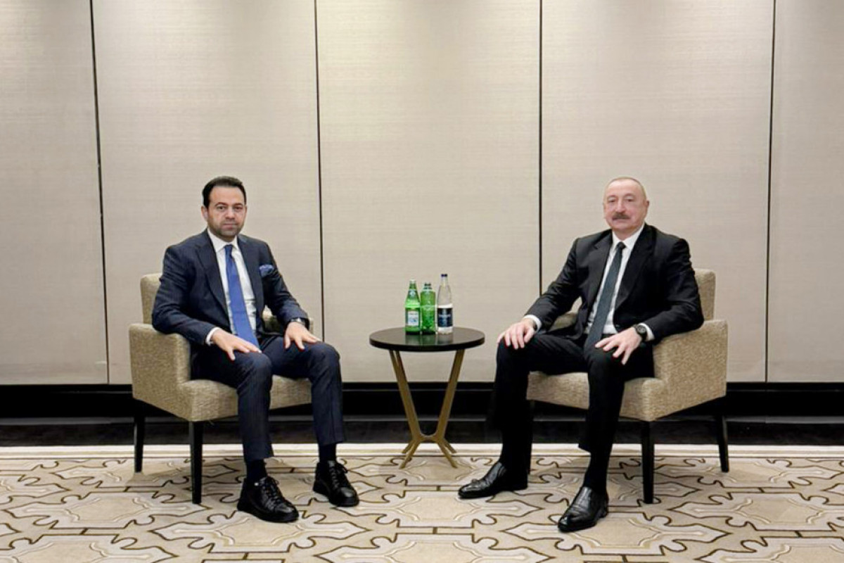 Prezident Əbu-Dabidə Müsəlman Ağsaqqalları Şurasının baş katibi ilə görüşüb