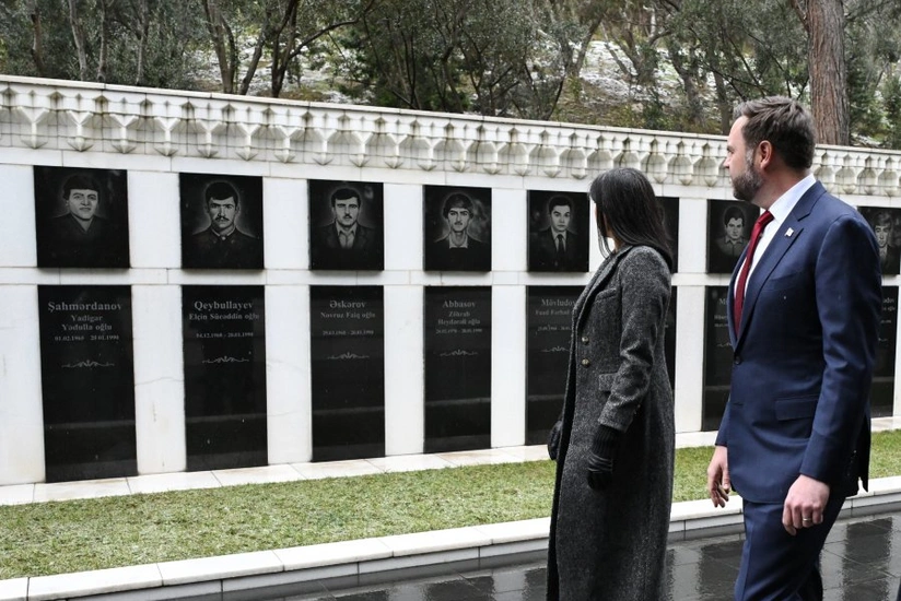 Səfirlik: Vens ailəsinin Şəhidlər xiyabanını ziyarəti Azərbaycan xalqının göstərdiyi fədakarlıqlara hörmətin ifadəsidir