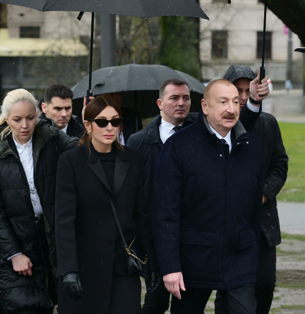 Prezident İlham Əliyev Belqradda Ümummilli Lider Heydər Əliyevin və görkəmli serb yazıçısı Milorad Paviçin abidələrini ziyarət edib
