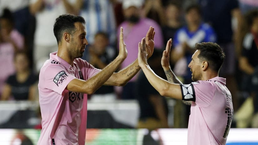 Messi–Buskets tandemi dünya futbolunda rekorda imza atıb