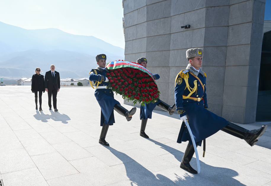 Prezident İlham Əliyev Xocalı Soyqırımı Memorialının açılışında iştirak edib