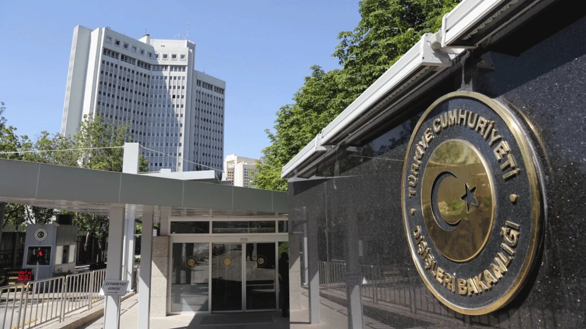 Rəsmi Ankara İranın Naxçıvana dron hücumu barədə: Bölgədə müharibənin yayılma riskini artırır