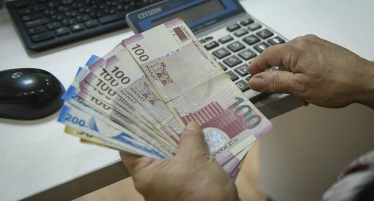 Dövlət qulluğunda mükafat sistemi ləğv olunur