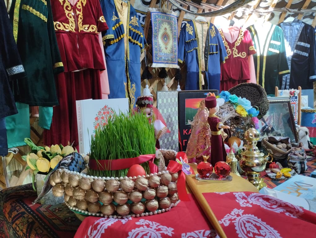 Qırğızıstanda Novruz: Azərbaycanlılar milli irsi nümayiş etdirdi -FOTO