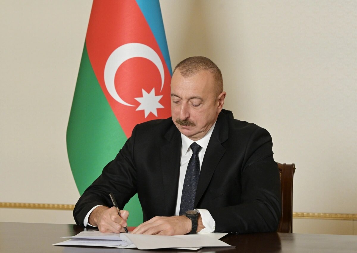 İlham Əliyev Rasim Balayevin vəfatı ilə bağlı nekroloq imzalayıb