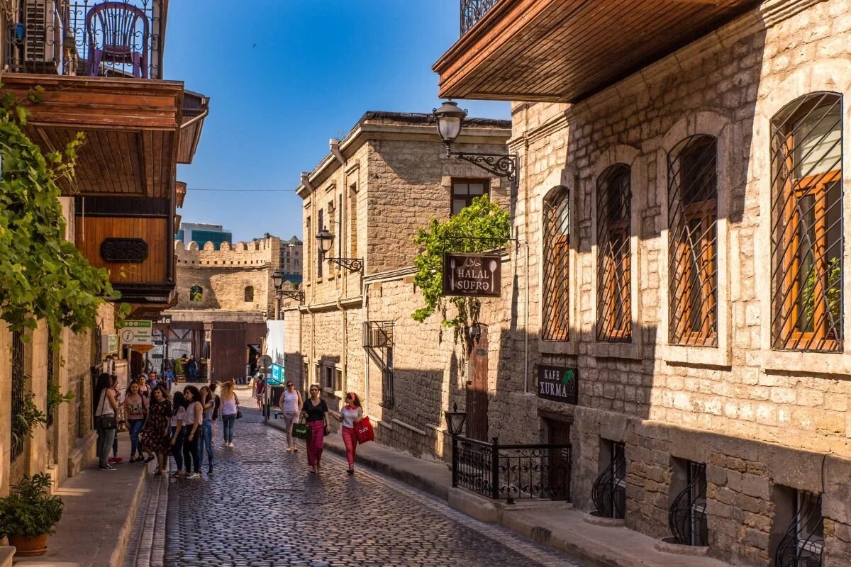 Azərbaycana Yaxın Şərqdən turist axını 4 % azalıb