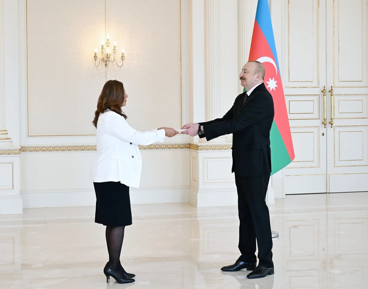 İlham Əliyev Kolumbiyanın Azərbaycana yeni təyin olunmuş səfirini qəbul edib