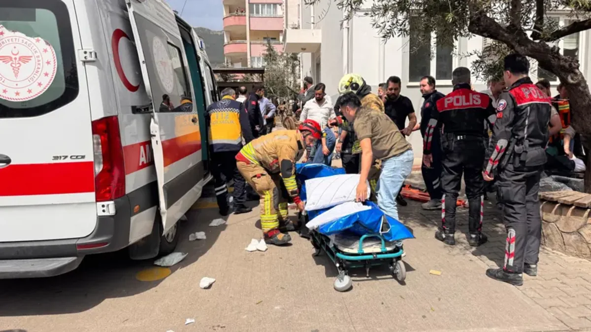Məktəbdə faciə: şagird 4 nəfəri qətlə yetirib intihar etdi