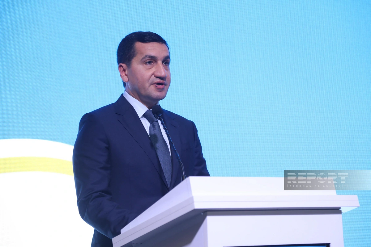 Hikmət Hacıyev: Cənubi Qafqaz regionu daha sabit və sülhə yaxın bir mərhələyə qədəm qoyub