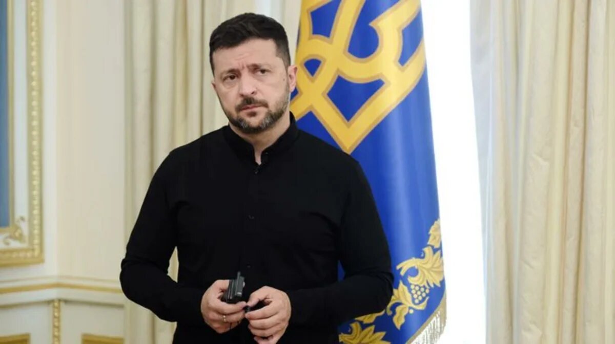 Zelenski: Xarici hərbi qüvvələrin mövcudluğu Rusiyanı yeni hücumdan çəkindirər