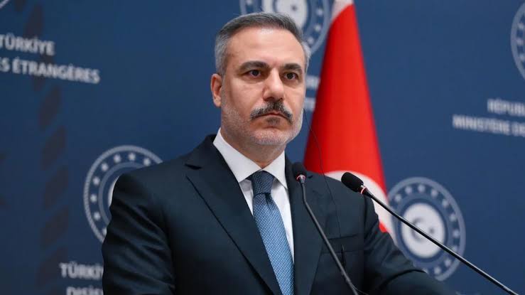     Fidan Tehranla bağlı məsələləri ABŞ, Pakistan və İran tərəfi ilə müzakirə edib