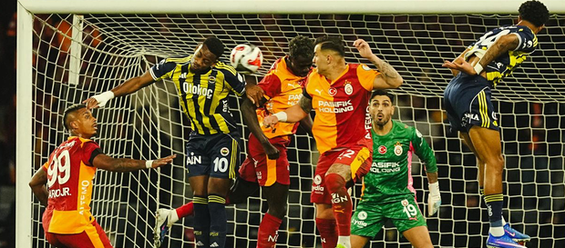     Bu gün Türkiyə Super Liqasında İstanbul derbisi var