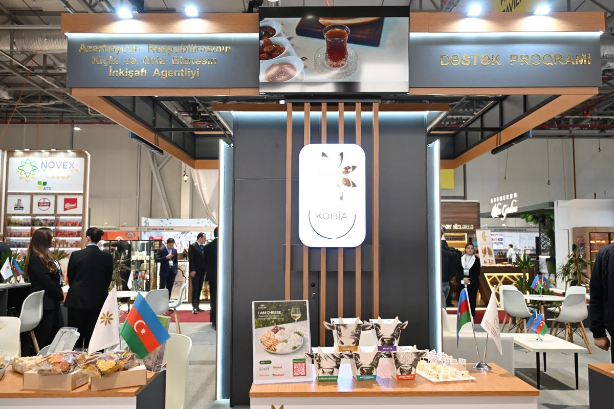 İlham Əliyev 19-cu "Caspian Agro Week" və 31-ci "InterFood Azerbaijan" sərgiləri ilə tanış olub