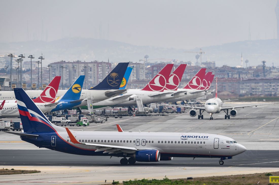     Rusiyada bəzi hava limanları fəaliyyətini dayandırıb