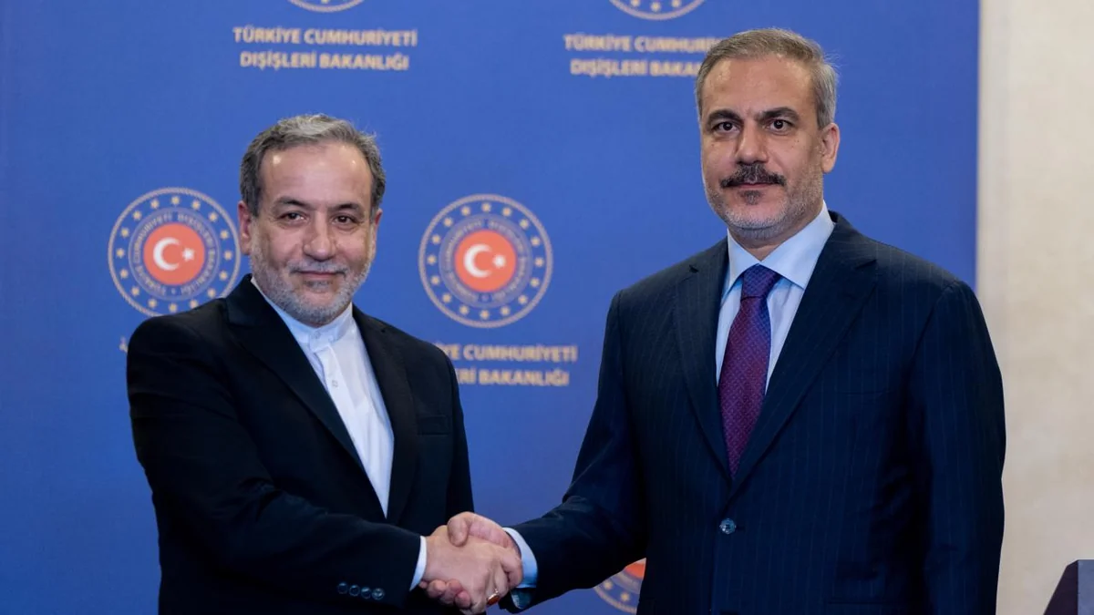     Əraqçi Fidanı danışıqların gedişi barədə məlumatlandırıb