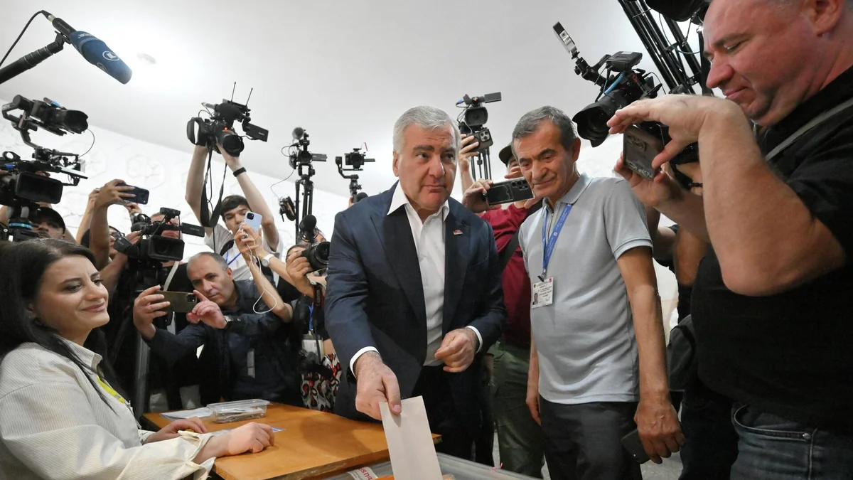     Karapetyan parlament seçkilərinin nəticələri ilə bağlı mövqeyini açıqlayıb